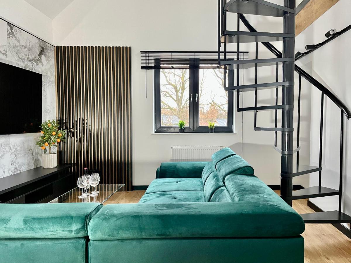 Apartamenty Maxa Czornyja Єленя-Ґура Екстер'єр фото