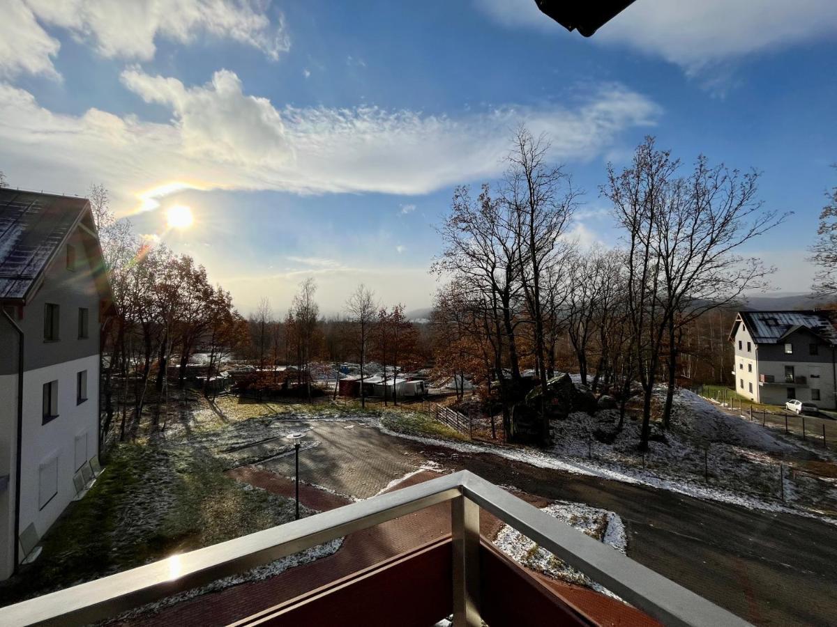 Apartamenty Maxa Czornyja Єленя-Ґура Екстер'єр фото